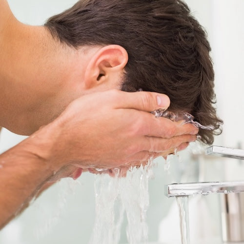 DIY Natural Aftershave Splash