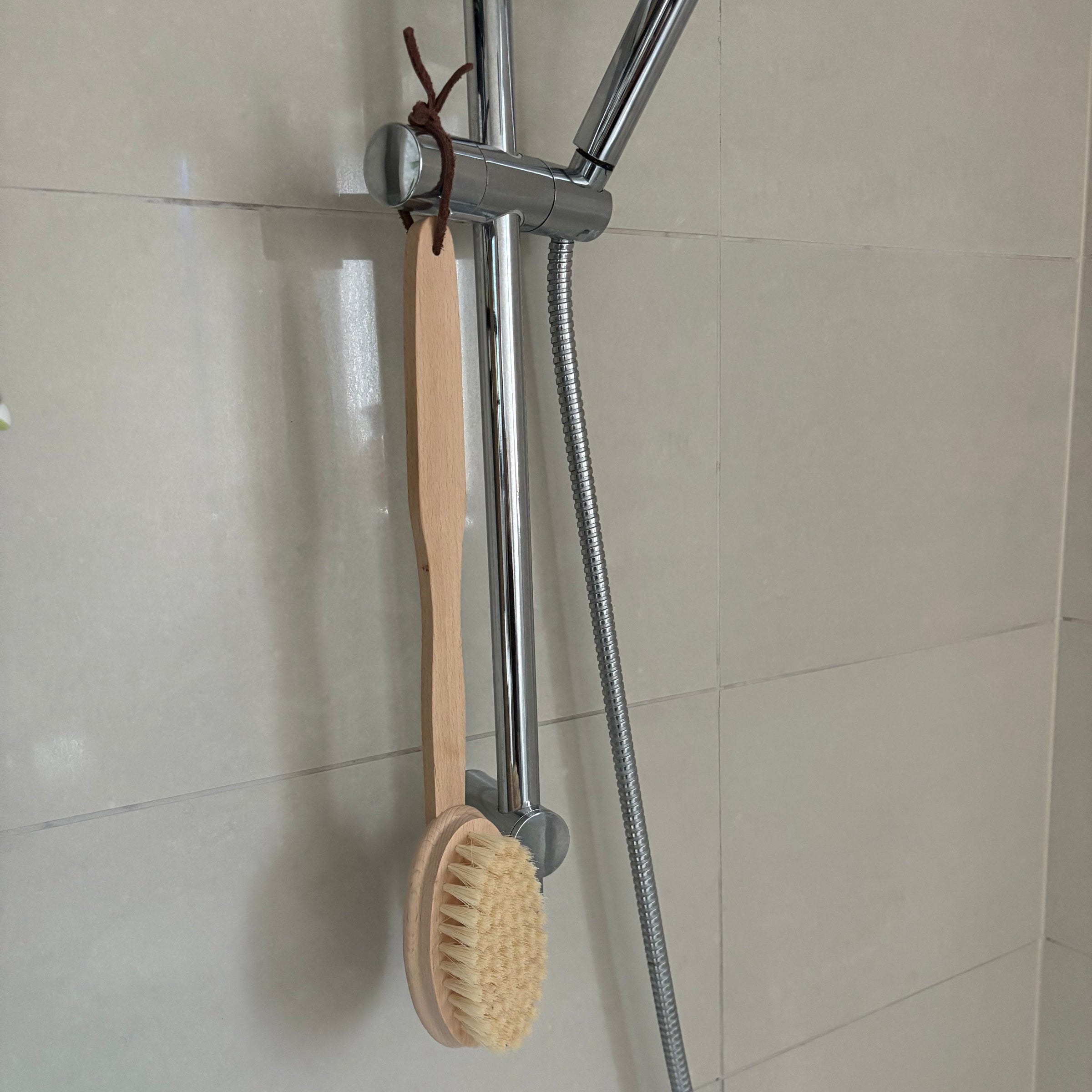 The Benefits Of Dry Brushing