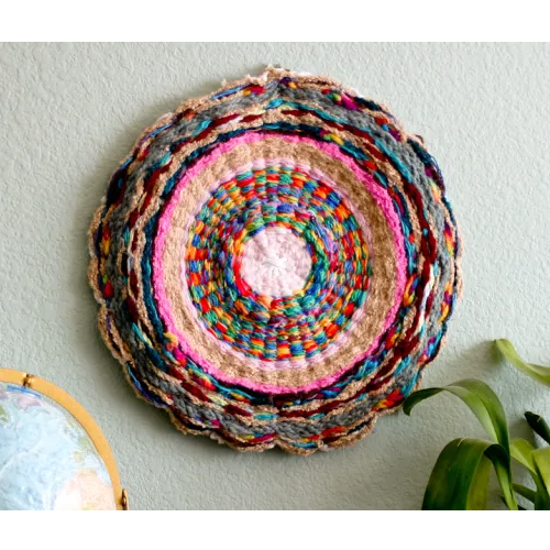 Make a Finger-Knitted Hula Hoop Rug!
