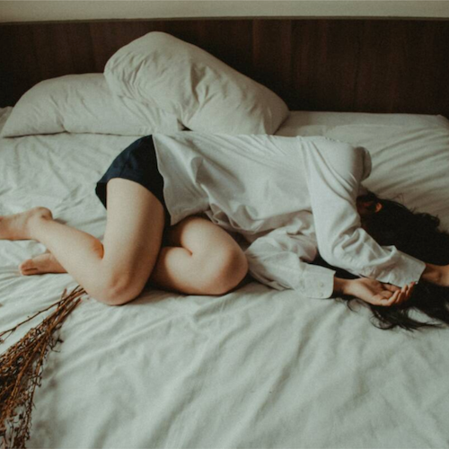 leaky gut lady on bed