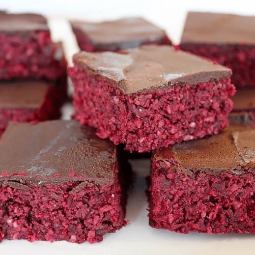 raw-beetroot-coconut-slice