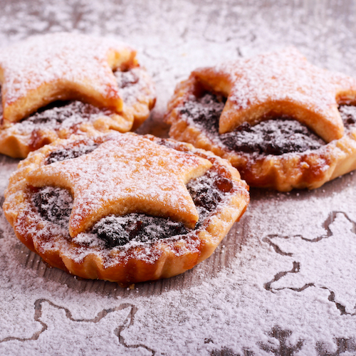 Christmas sweet mince pies with icing sugar
