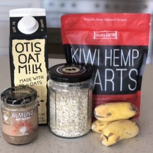 banana oat breakfast ingredients